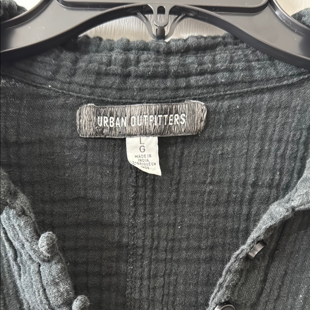Urban Outfitters Black Long Sleeve Button Down Shirt - Picture 2 of 3